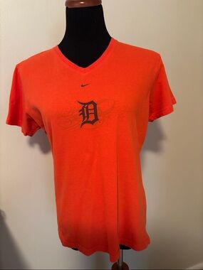 Nike Youth Girls Orange V-Neck Detroit Tigers D Logo Tee